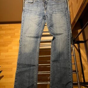Hollister slim straight jeans 34/32